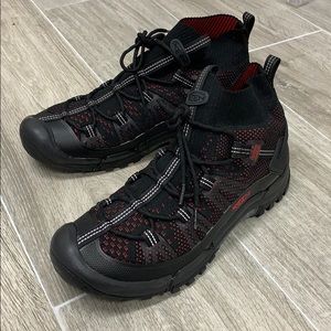 KEEN Targhee Evo Mid Hiking Boot